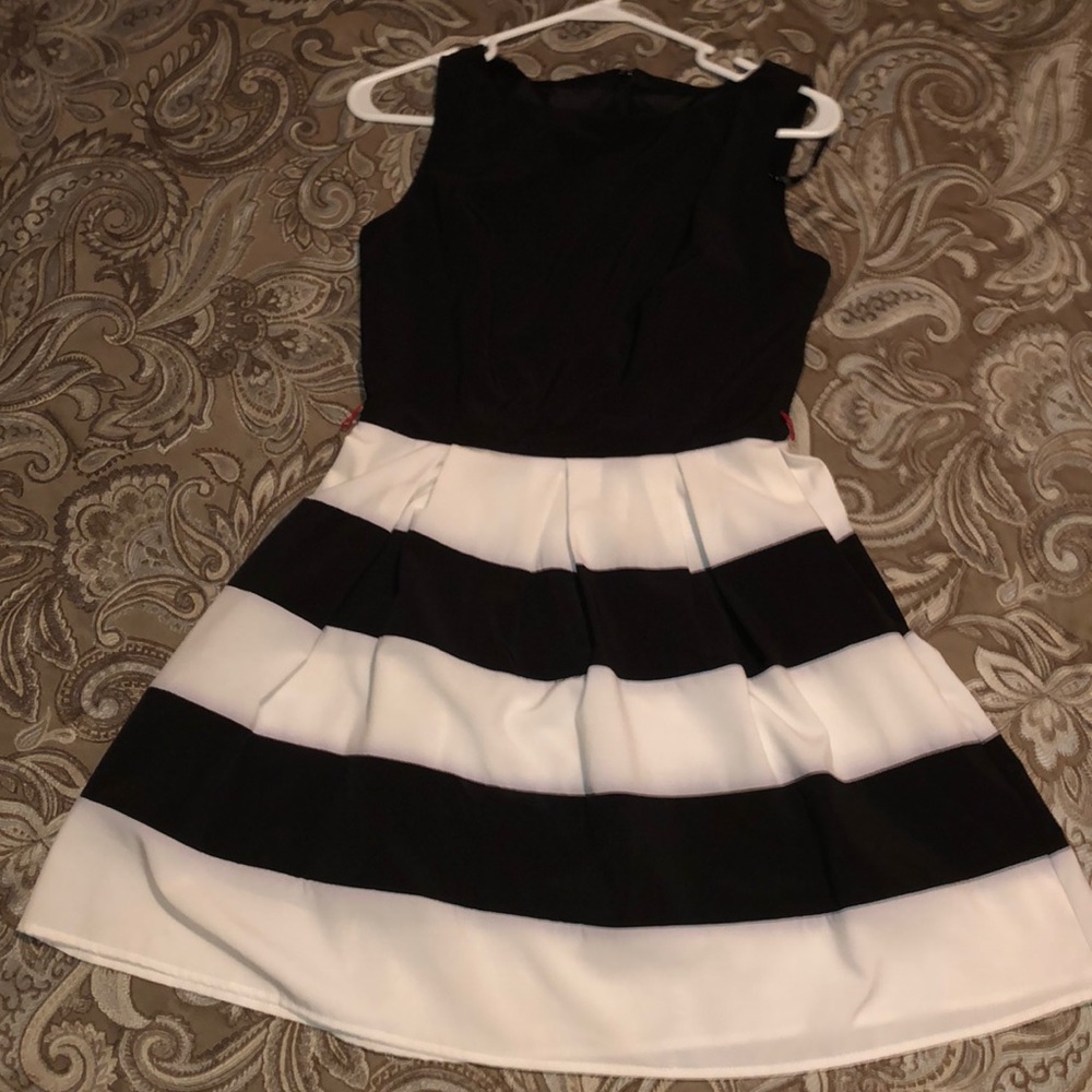 Women’s dress